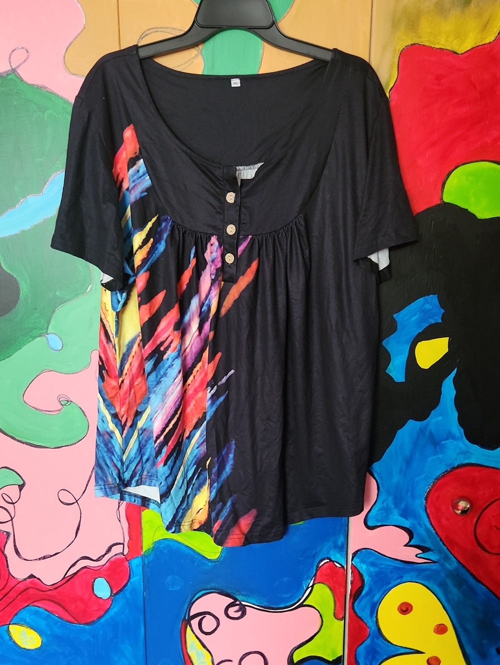 Vintage Women's Black Ruffle-Hem Top with Multicolor Accent